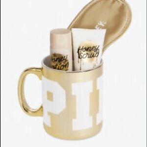 ⭐️VICTORIA’S SECRET PINK LARGE MUG SET⭐️